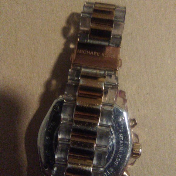 Female Michael kors watch - Picture 2 of 3